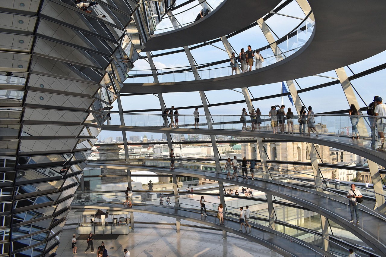 entdecken sie deutschland, ein land voller geschichte, kultur und atemberaubender natur. von den pulsierenden städten wie berlin und münchen bis zu den malerischen landschaften der alpen und der nordsee – deutschland bietet für jeden reisenden unvergessliche erlebnisse.