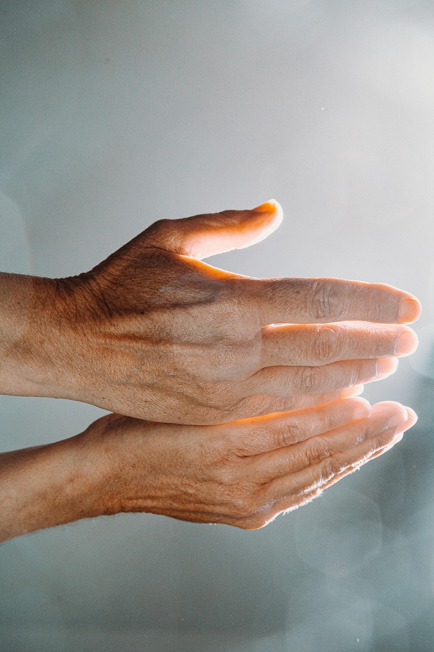 entdecken sie effektive strategien und produkte zur bekämpfung der hautalterung. erfahren sie mehr über die ursachen, symptome und besten pflegemethoden, um ihre haut jugendlich und strahlend zu halten.