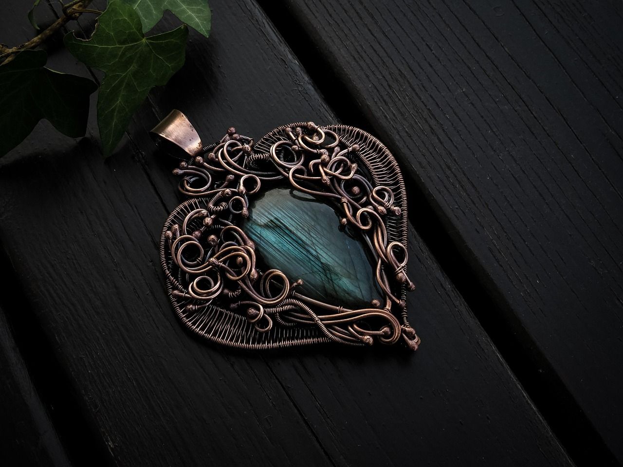 entdecken sie einzigartige und elegante schmuckstücke für jeden anlass. unser sortiment umfasst ringe, halsketten, armbänder und ohrringe aus hochwertigen materialien – schenken sie stil und individualität!