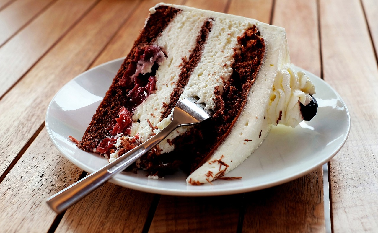 Welche Backgeheimnisse machen Kuchen saftig?