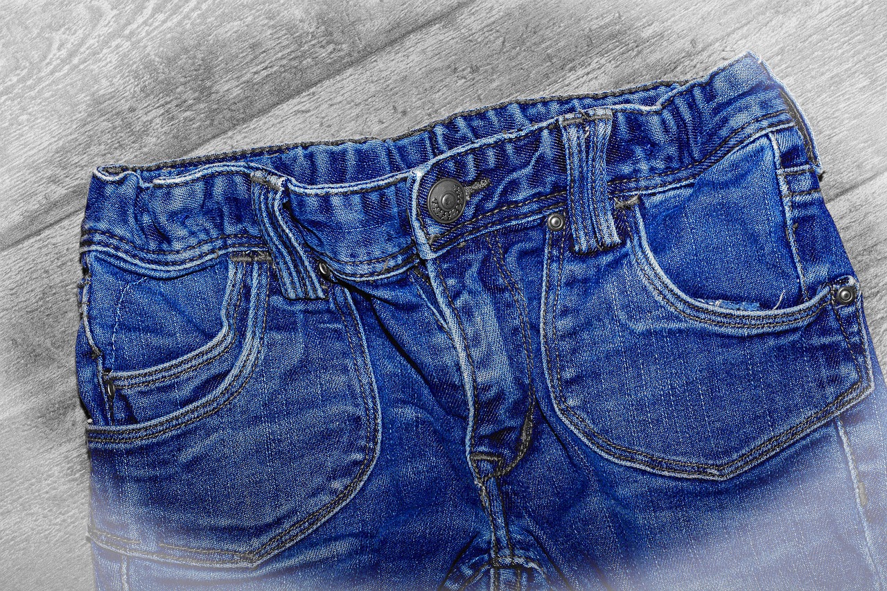 entdecken sie stilvolle jeans für damen und herren in verschiedenen passformen, farben und größen. perfekt für jeden anlass – von klassisch bis modern. jetzt hochwertige jeans online kaufen!